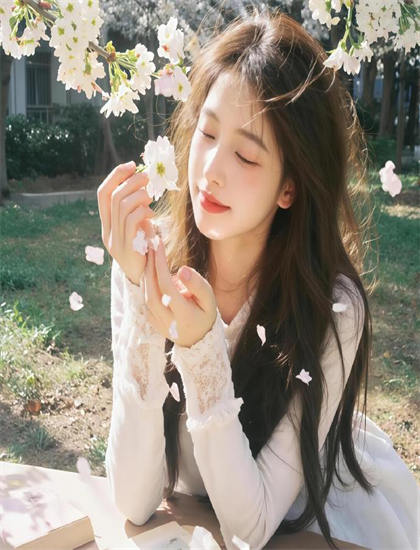 《毕业后捡个睡美人当老婆》专业观看手册：欣赏艺术表现与美学价值的实用技巧 让你丰富文化知识